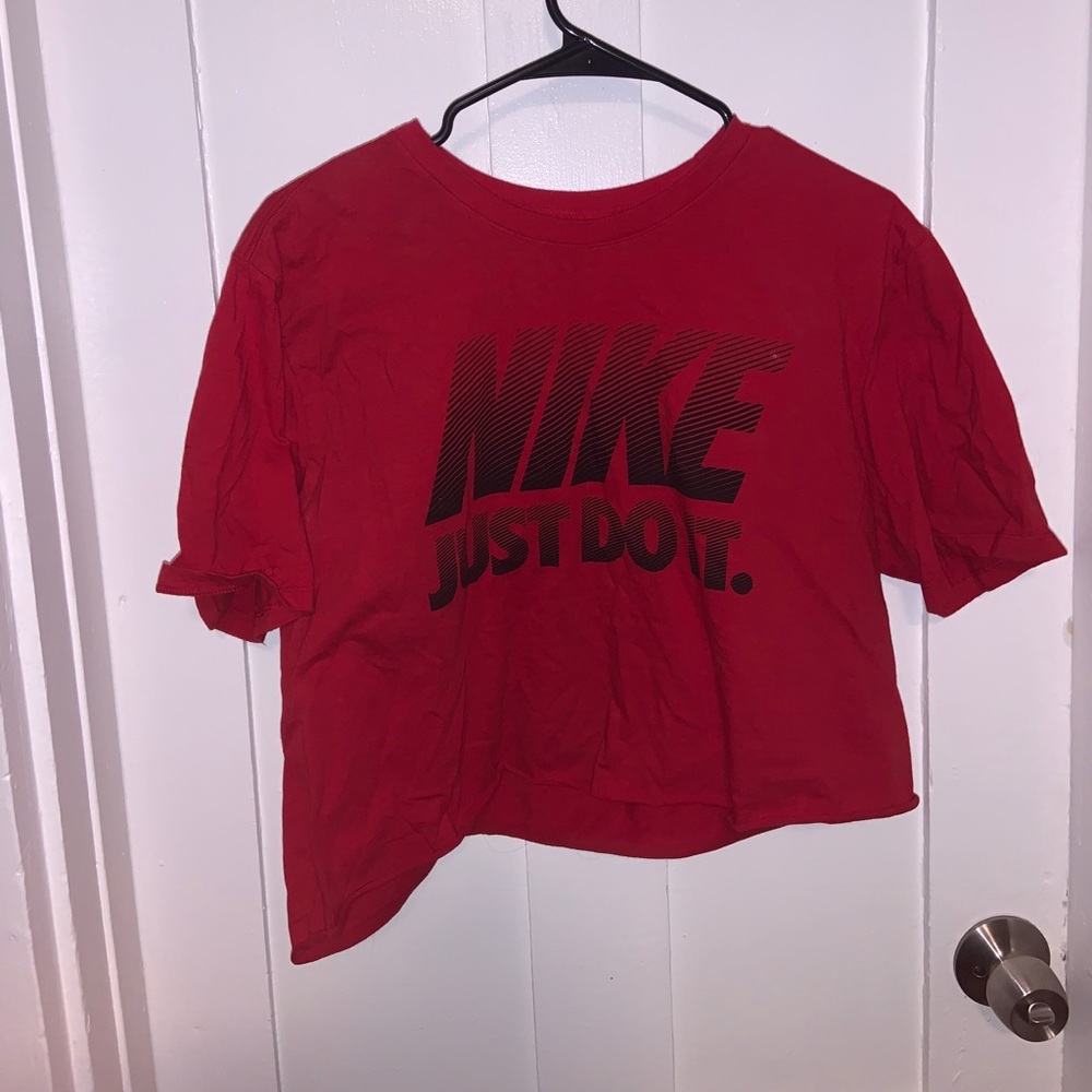 Nike Cropped Top